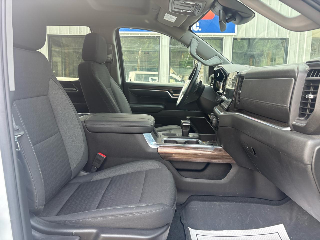 Chevrolet Silverado 1500 LT Crew Cab 4WD 2023