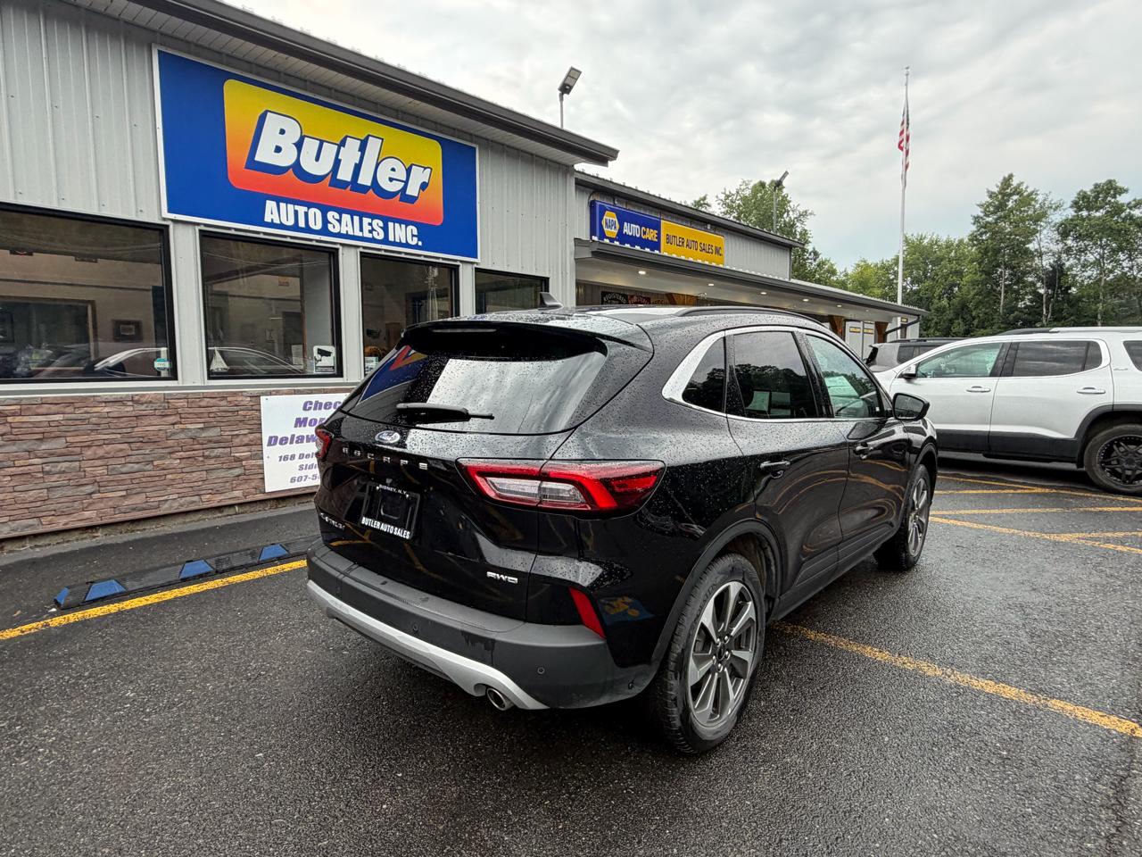 Ford Escape Platinum AWD 2025