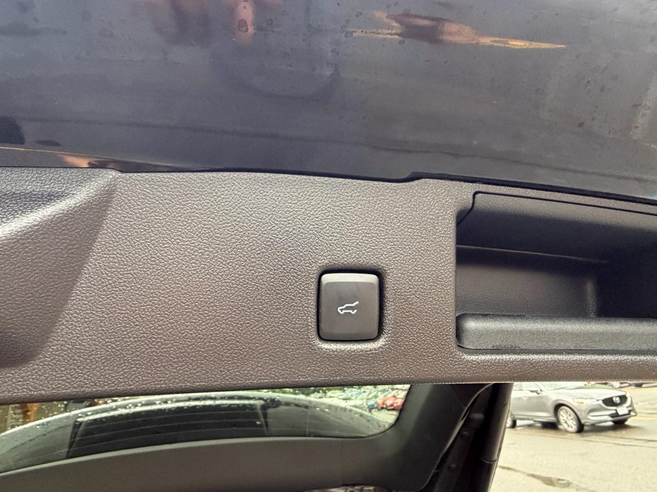 Ford Escape Platinum AWD 2025