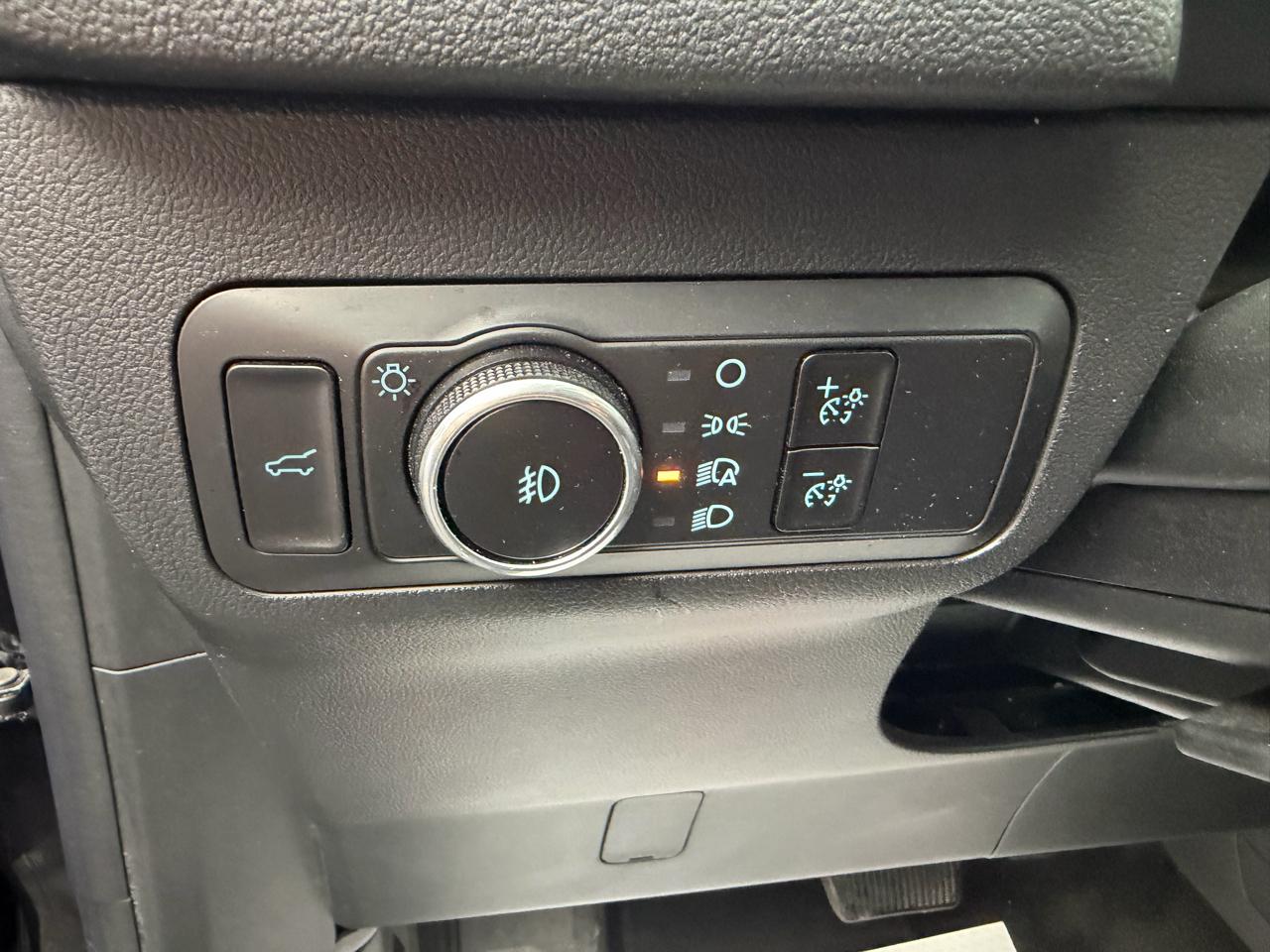Ford Escape Platinum AWD 2025