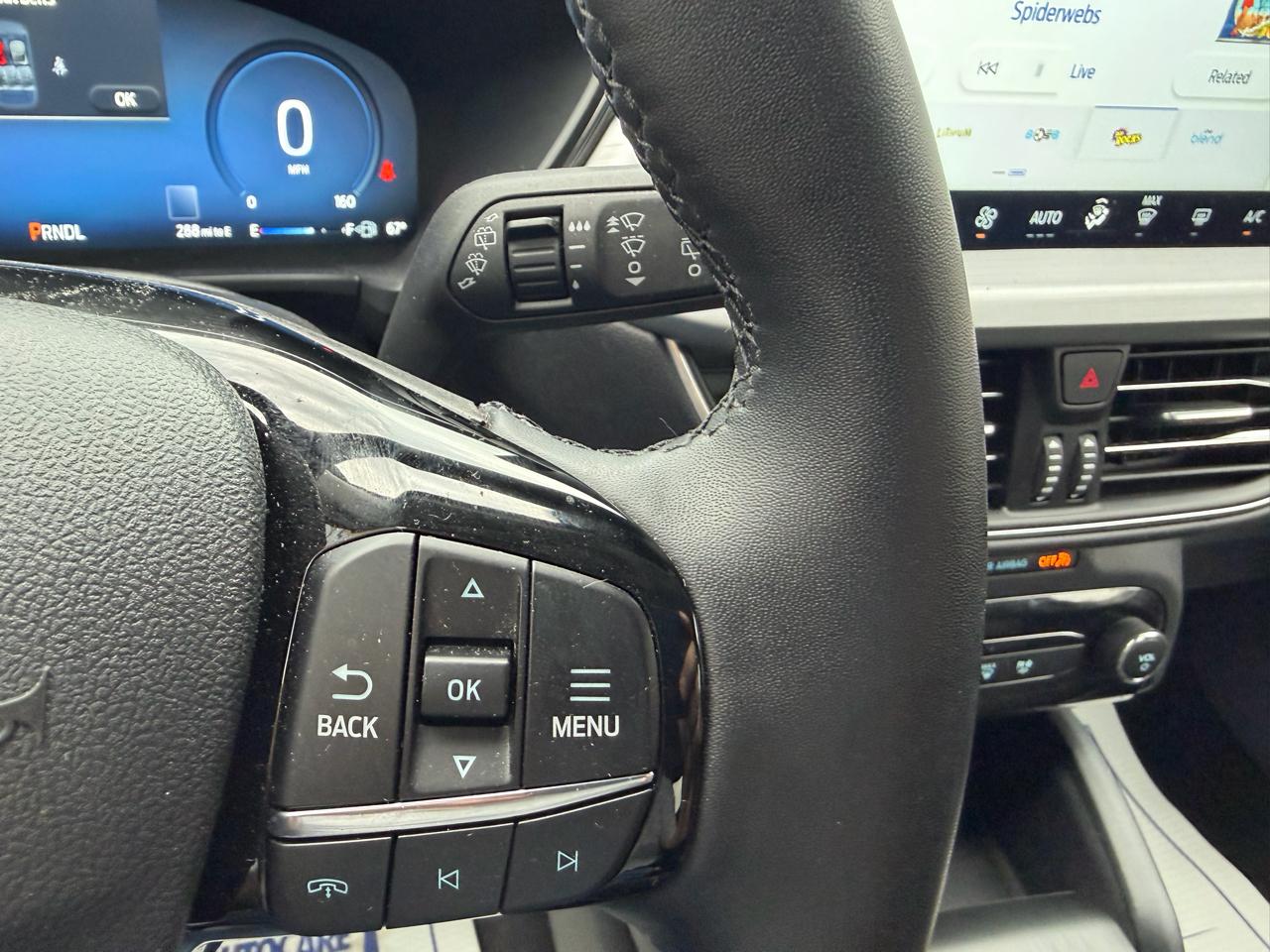 Ford Escape Platinum AWD 2025