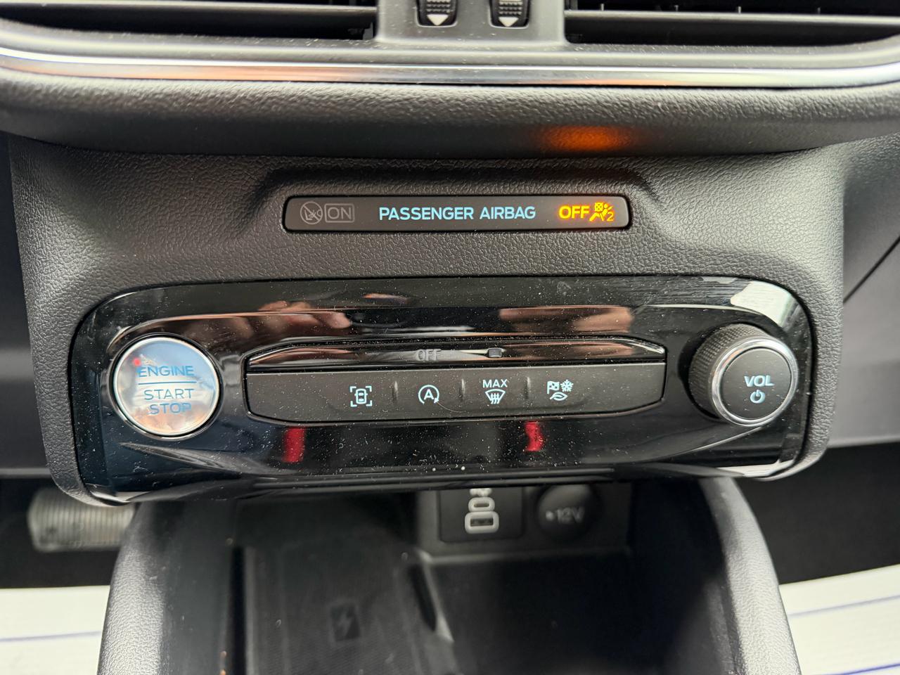 Ford Escape Platinum AWD 2025