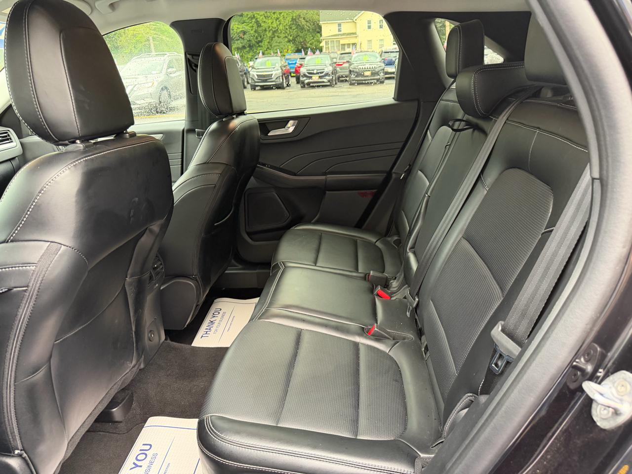 Ford Escape Platinum AWD 2025