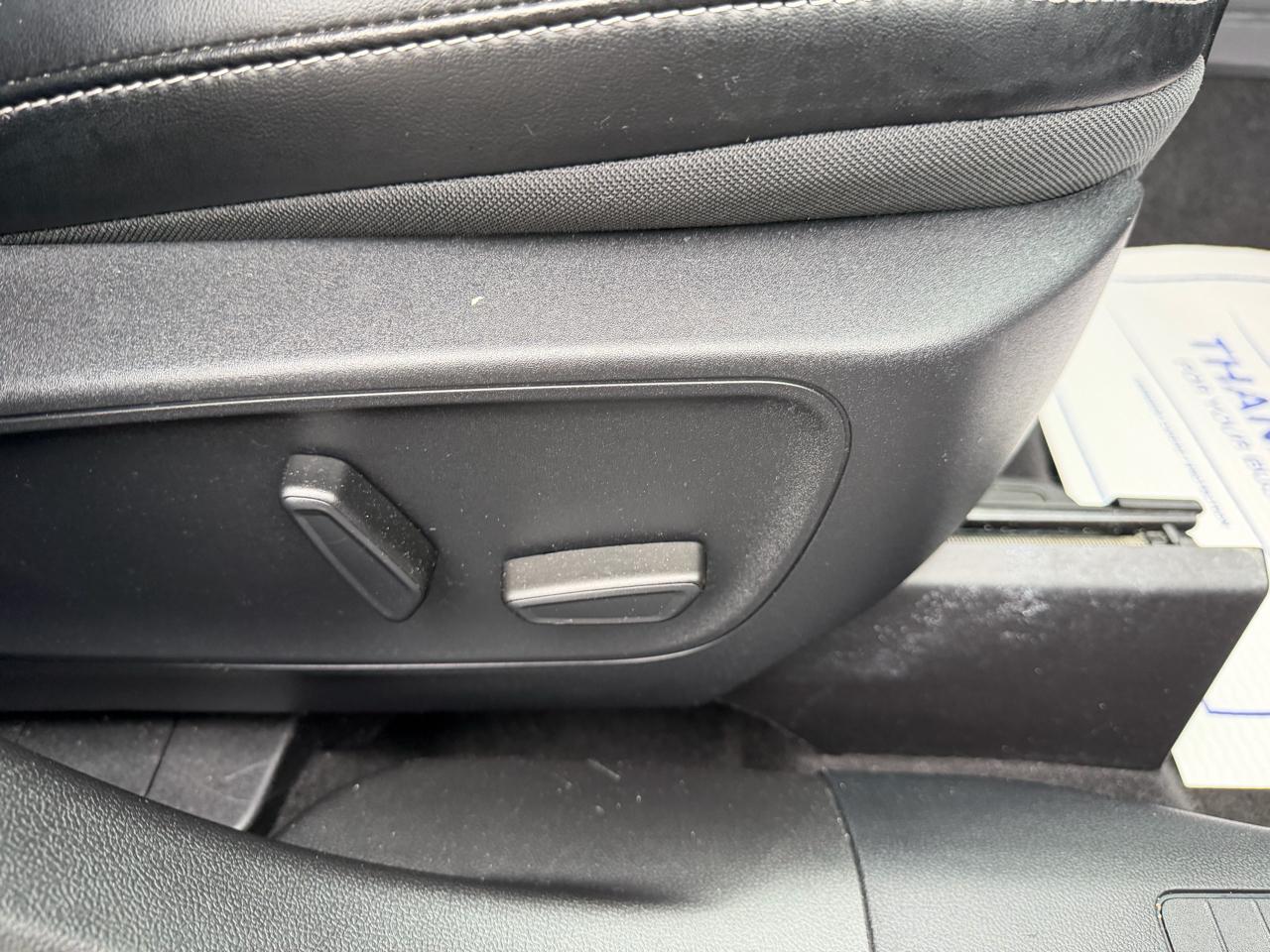 Ford Escape Platinum AWD 2025