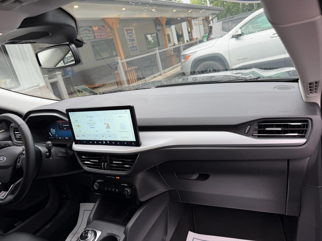 Ford Escape Platinum AWD 2025