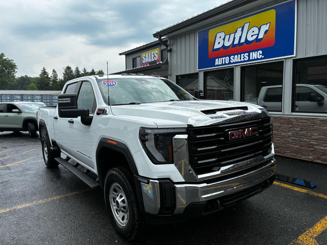 GMC Sierra 2500HD Pro Crew Cab 4WD SB 2024