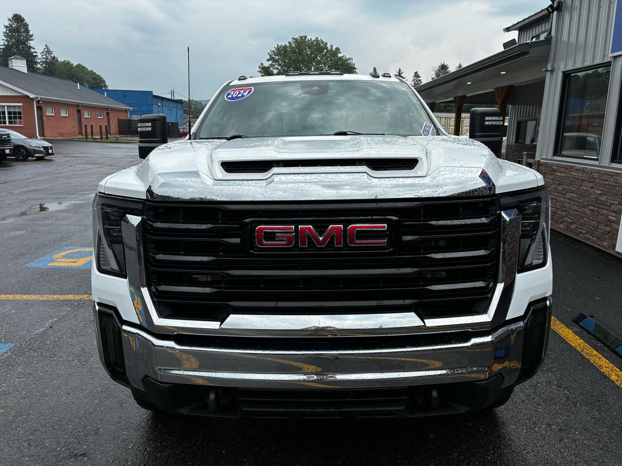GMC Sierra 2500HD Pro Crew Cab 4WD SB 2024