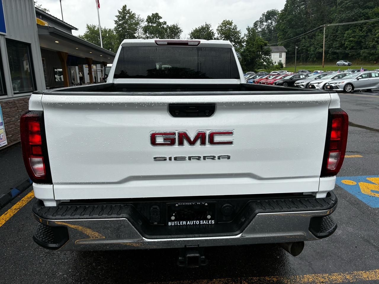 GMC Sierra 2500HD Pro Crew Cab 4WD SB 2024
