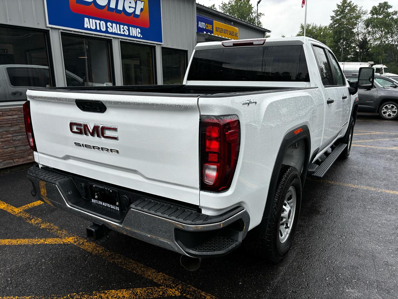 GMC Sierra 2500HD Pro Crew Cab 4WD SB 2024