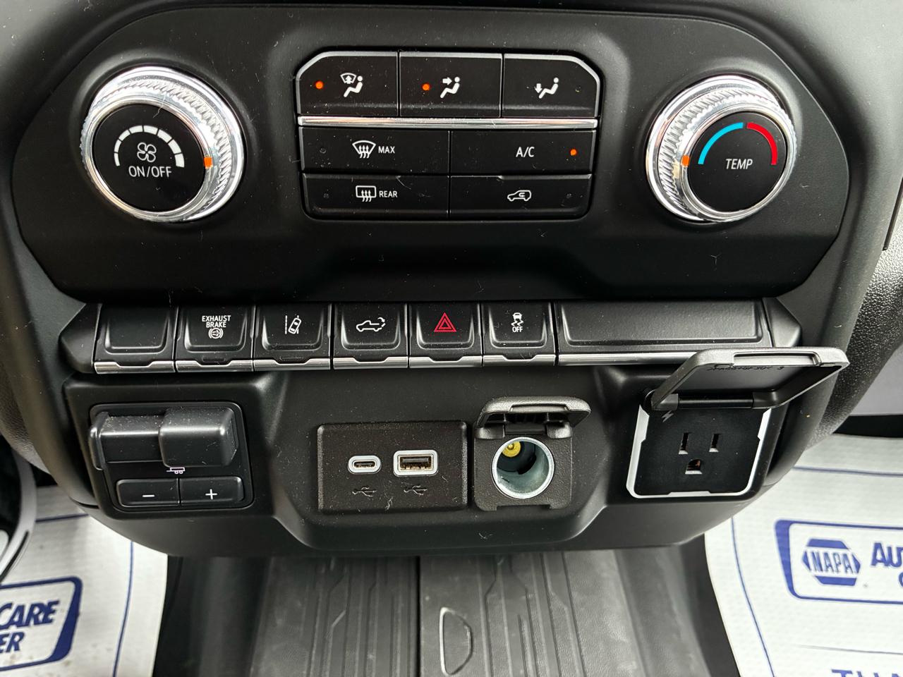 GMC Sierra 2500HD Pro Crew Cab 4WD SB 2024