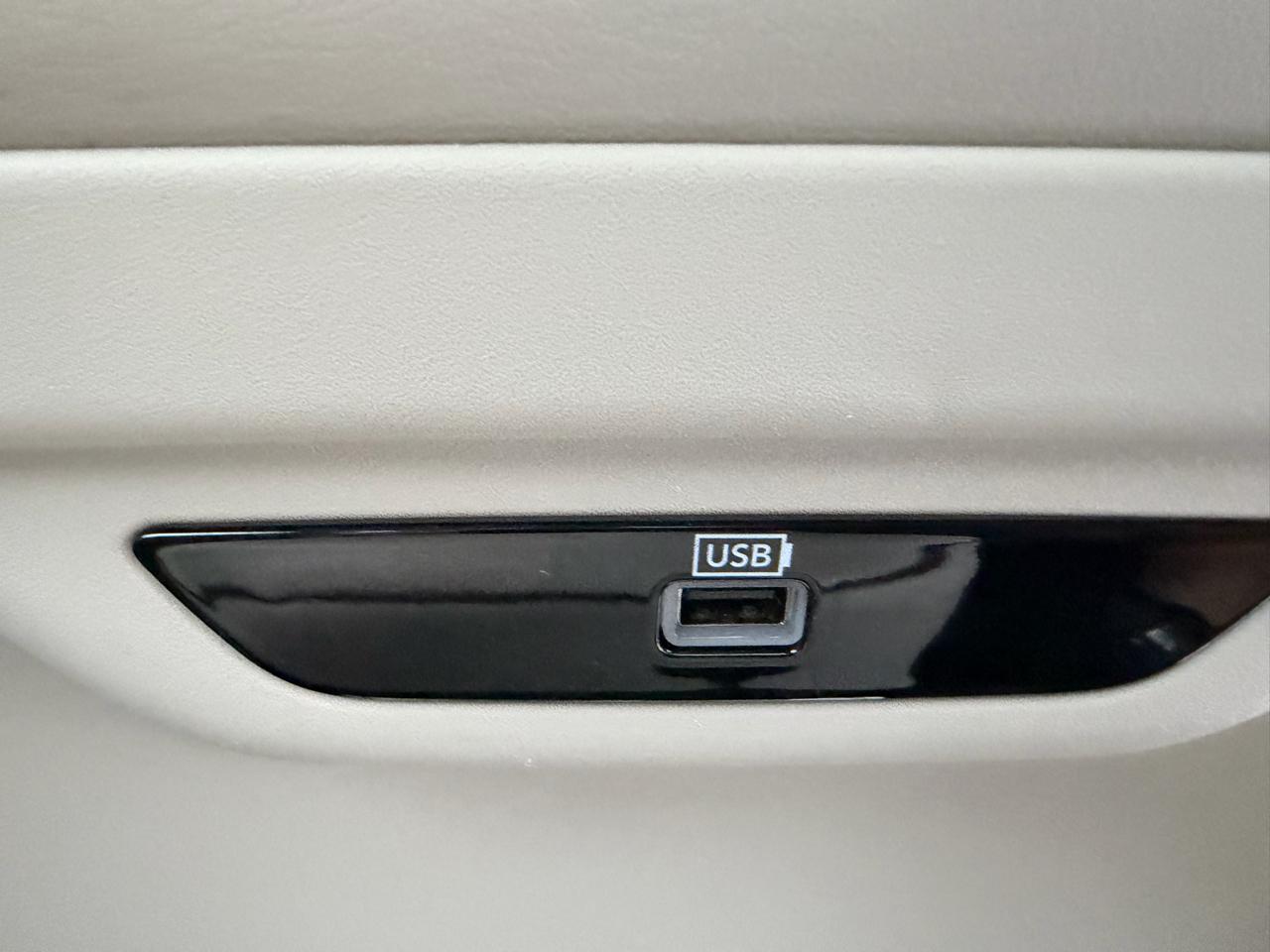 Chrysler Pacifica Limited 2019