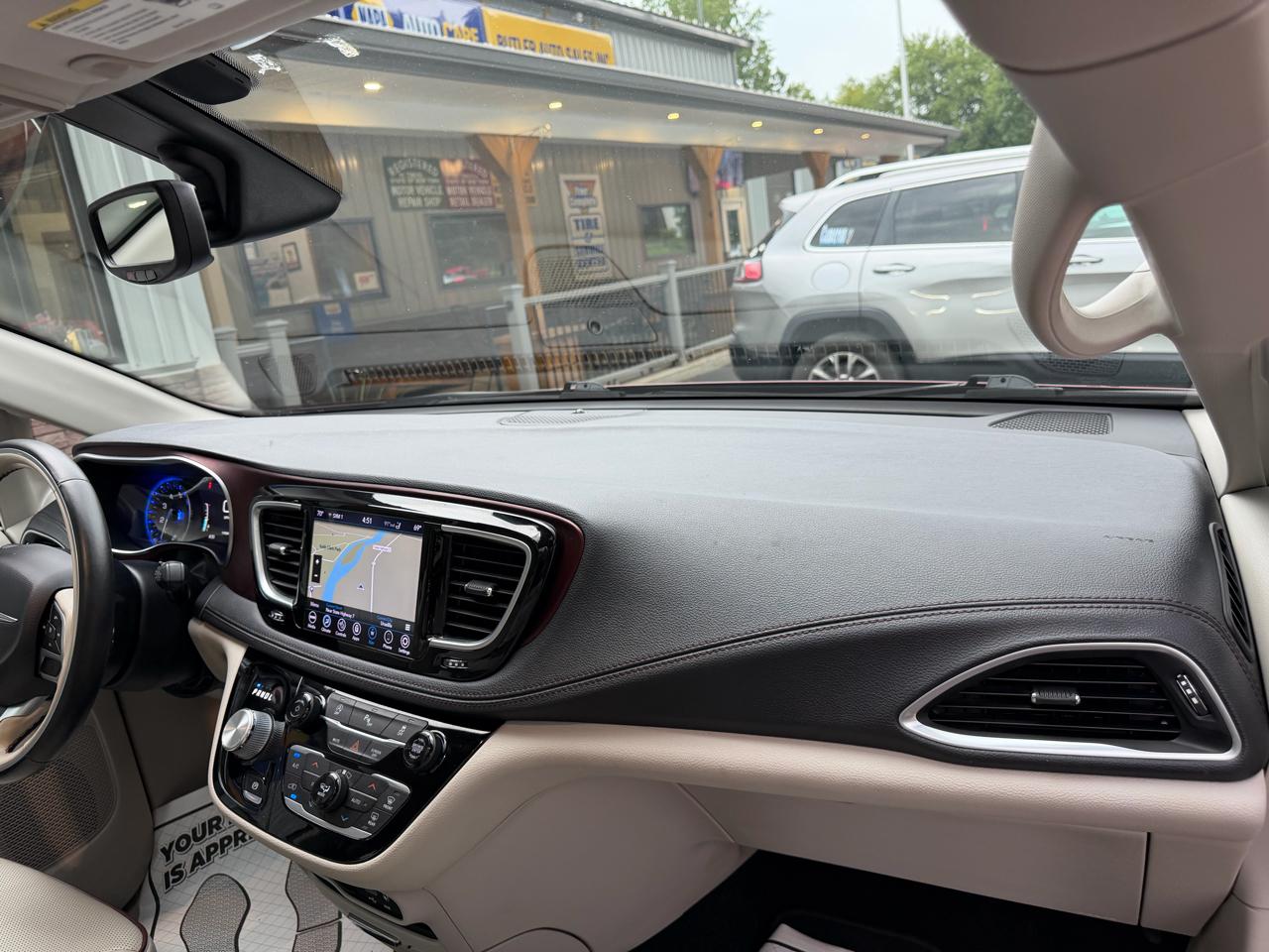 Chrysler Pacifica Limited 2019