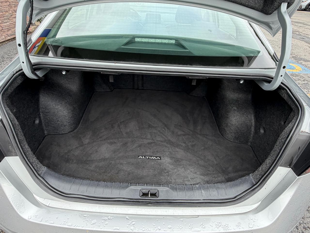 Nissan Altima 2.5 SV 2024