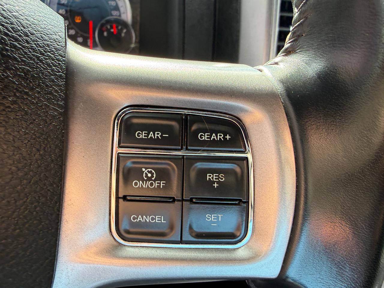 RAM 1500 SLT Quad Cab 4WD 2022