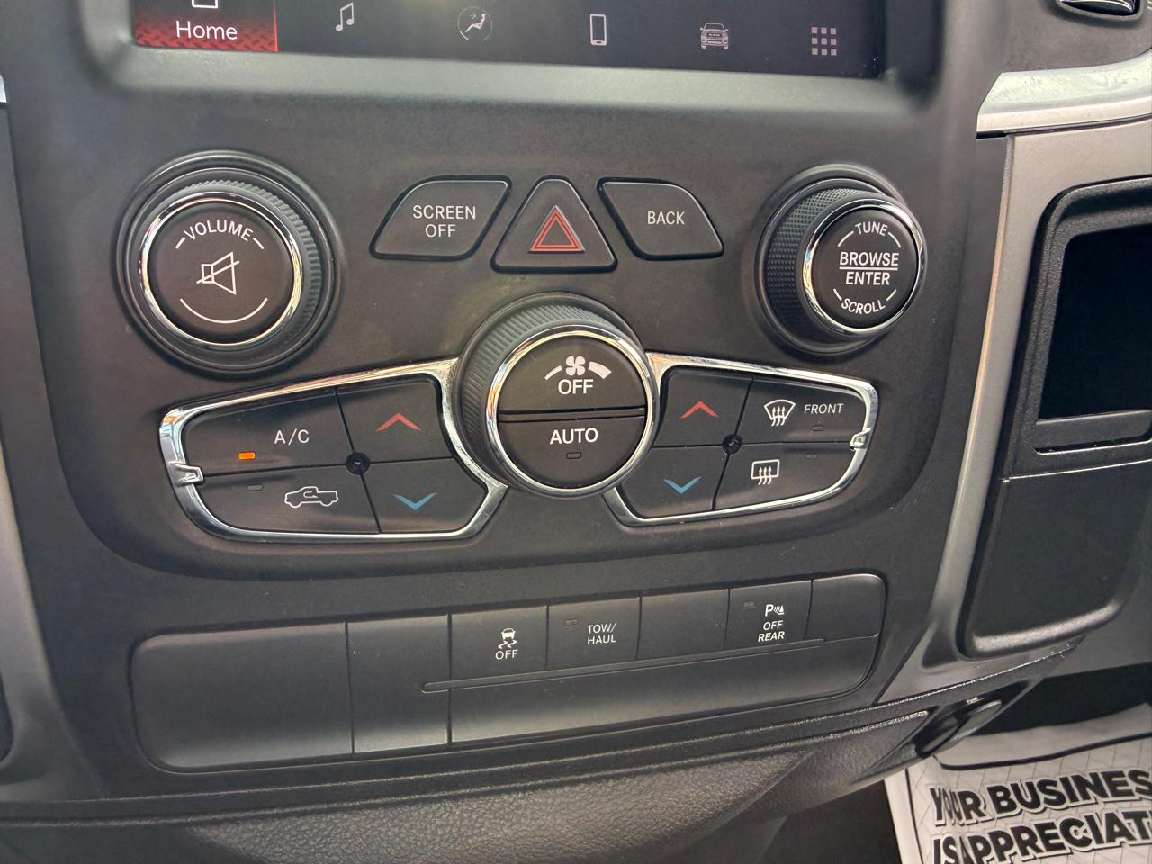 RAM 1500 SLT Quad Cab 4WD 2022