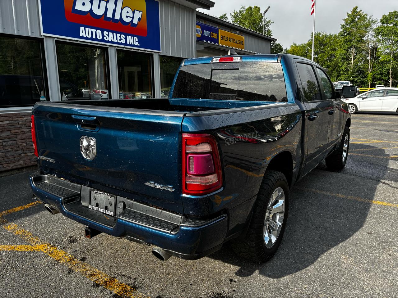 RAM 1500 Big Horn Crew Cab SWB 4WD 2023