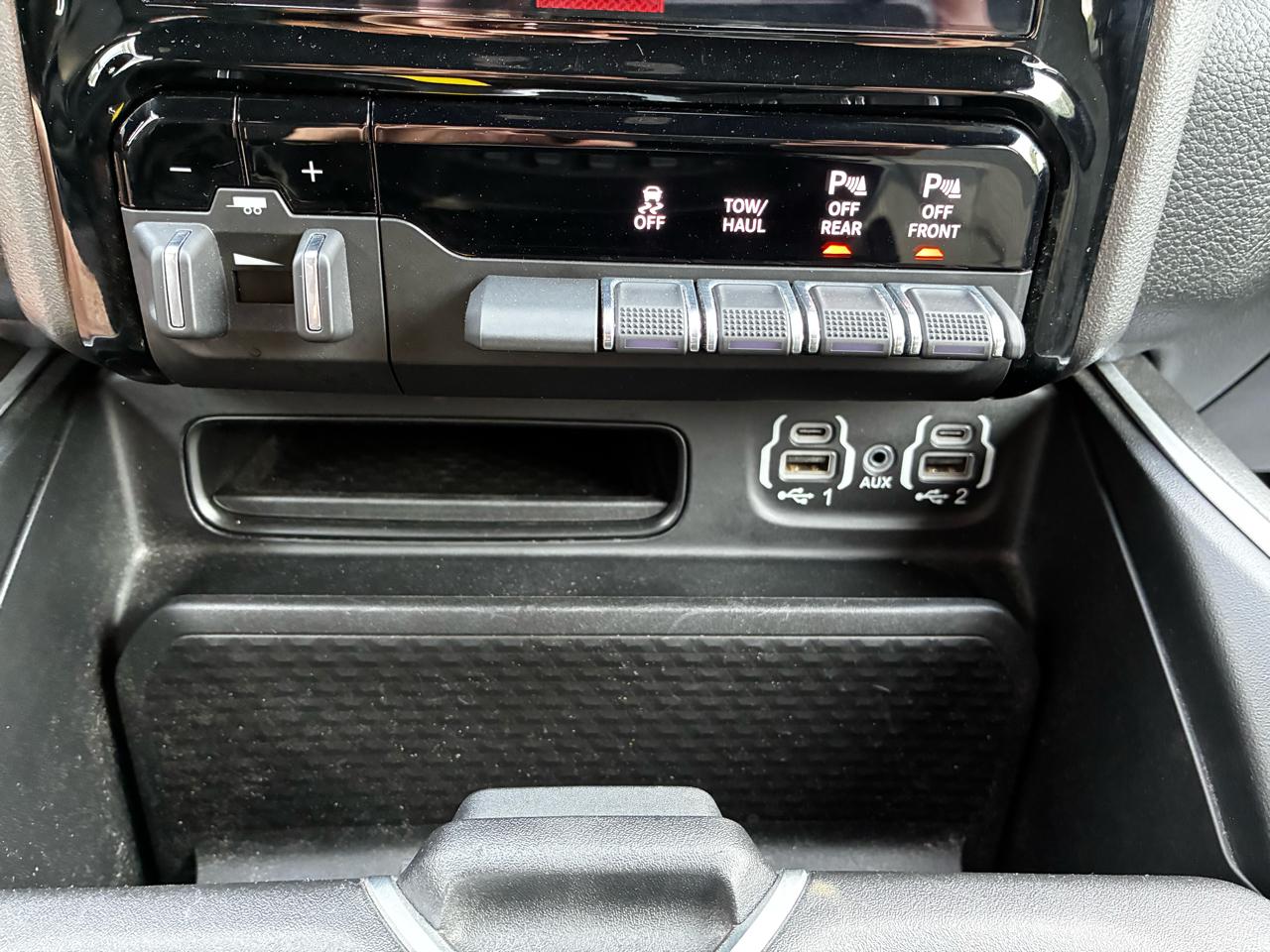 RAM 1500 Big Horn Crew Cab SWB 4WD 2023
