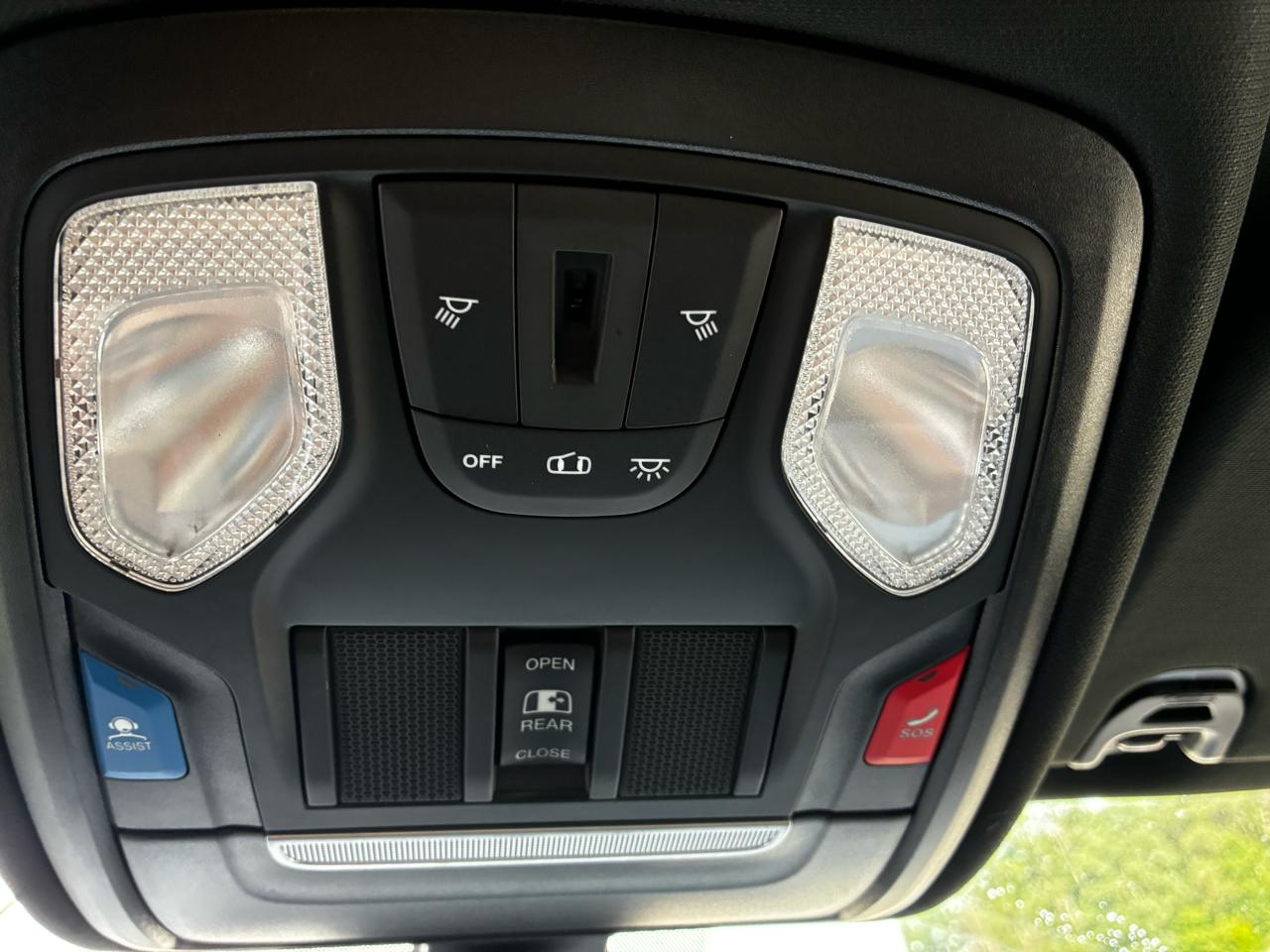RAM 1500 Big Horn Crew Cab SWB 4WD 2023