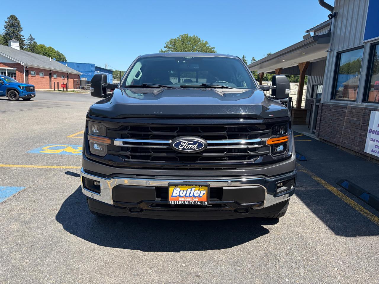 Ford F-150 XLT SuperCrew 4WD 2025