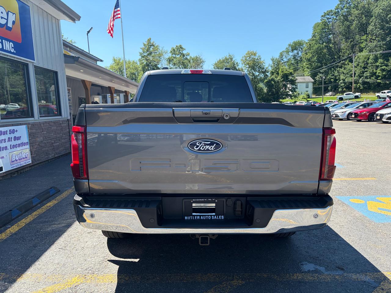 Ford F-150 XLT SuperCrew 4WD 2025