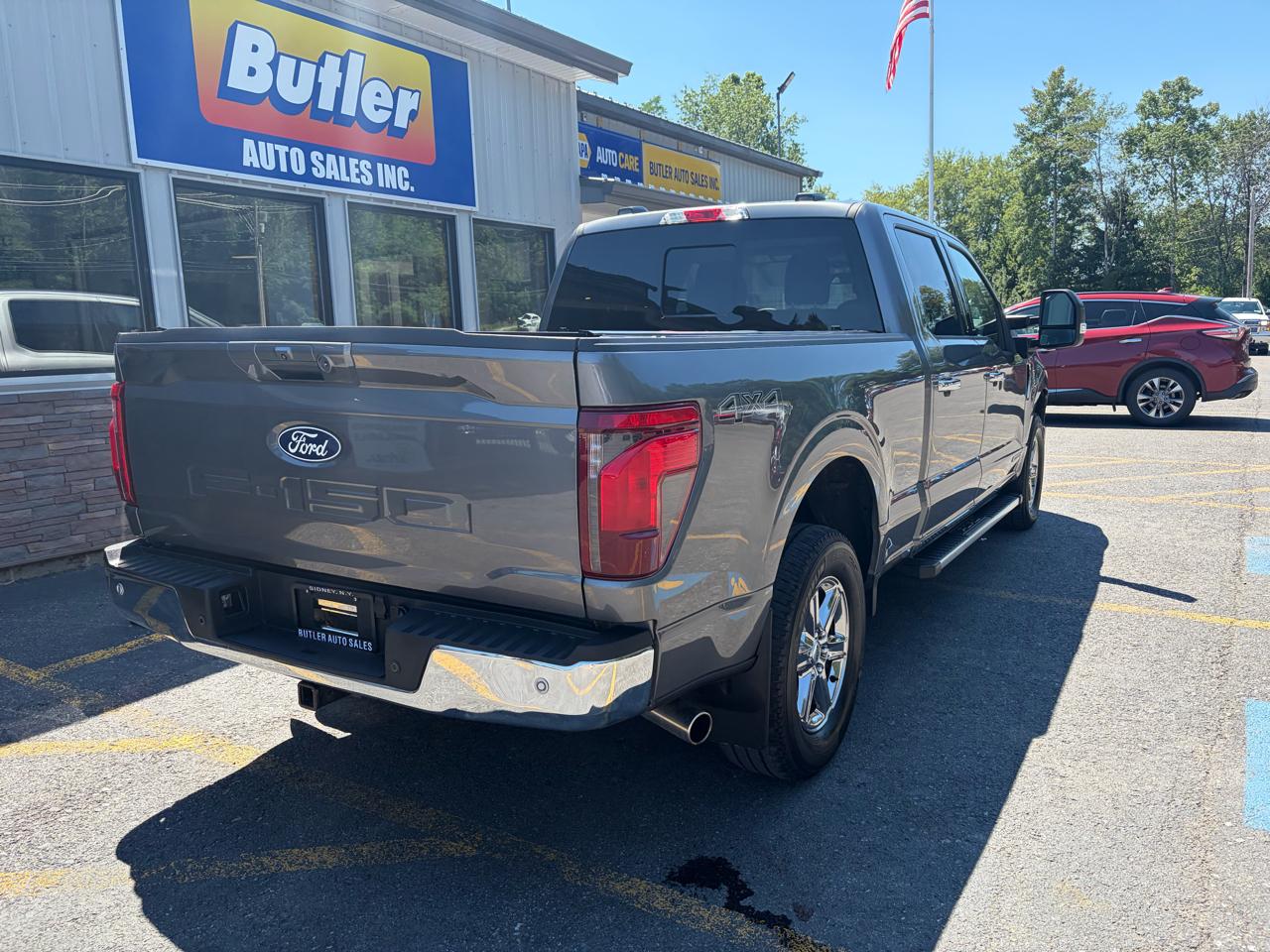 Ford F-150 XLT SuperCrew 4WD 2025