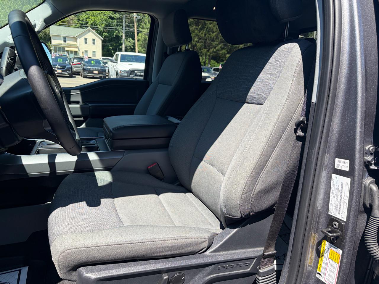 Ford F-150 XLT SuperCrew 4WD 2025