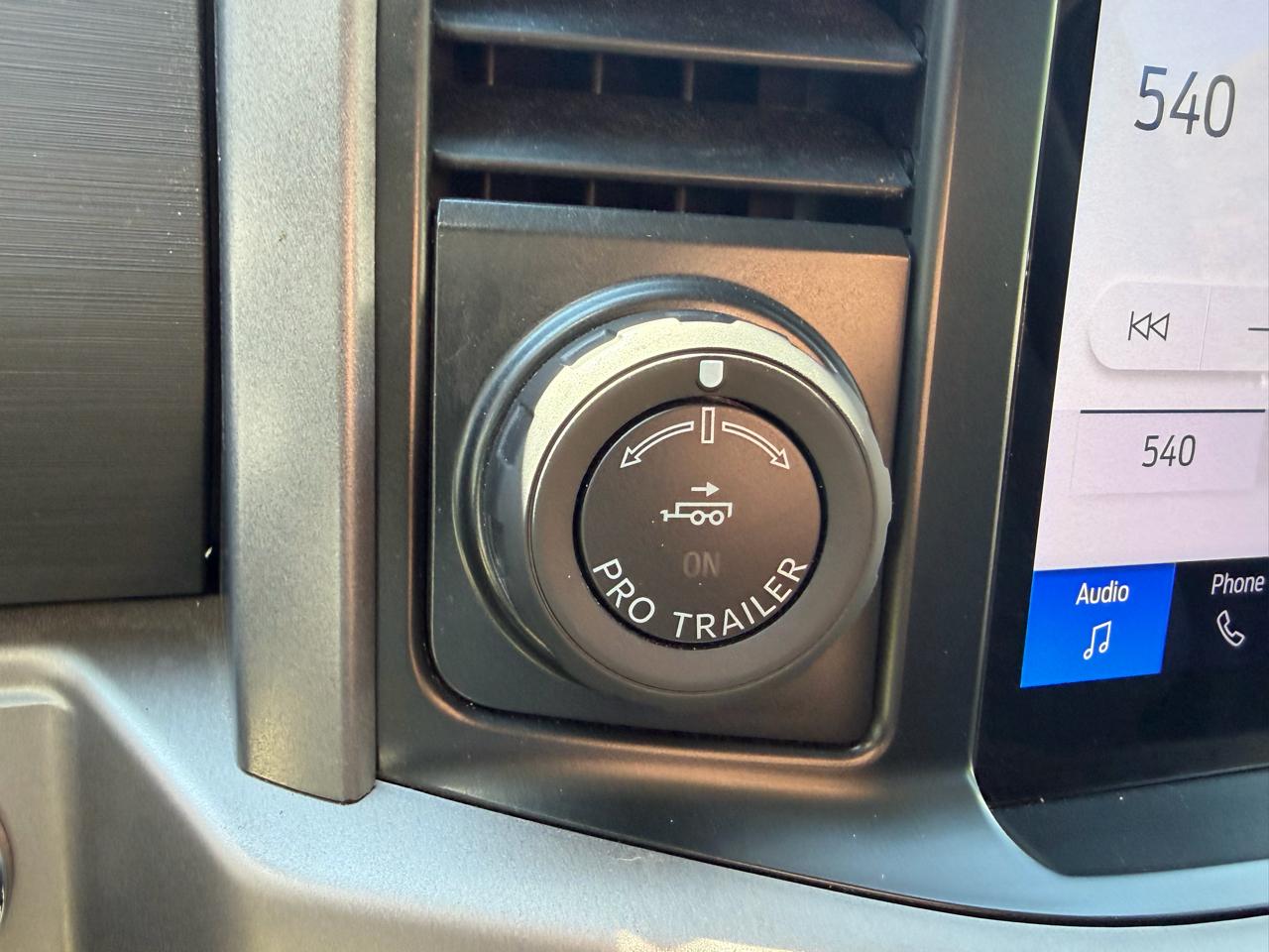 Ford F-150 XLT SuperCrew 4WD 2025