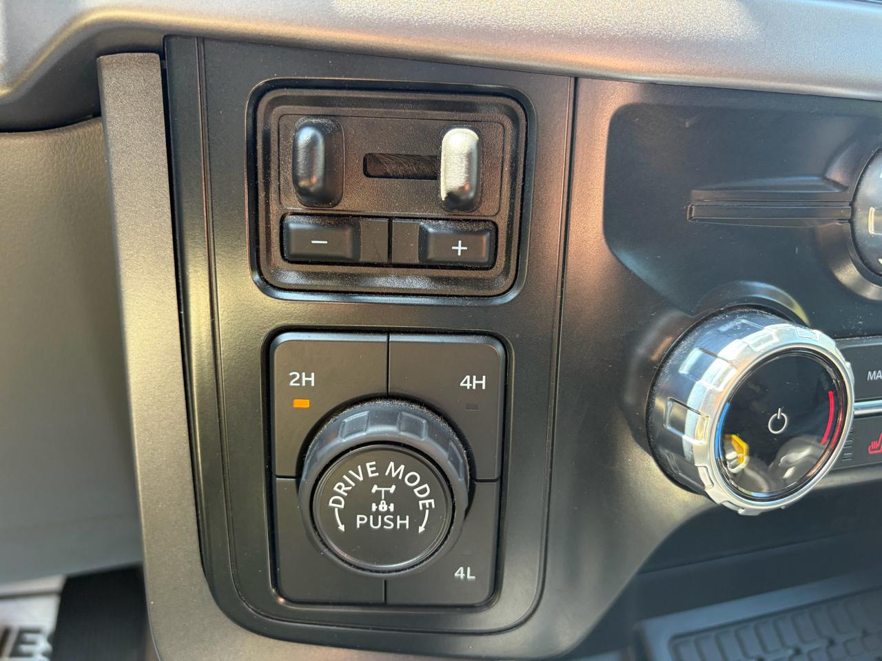 Ford F-150 XLT SuperCrew 4WD 2025