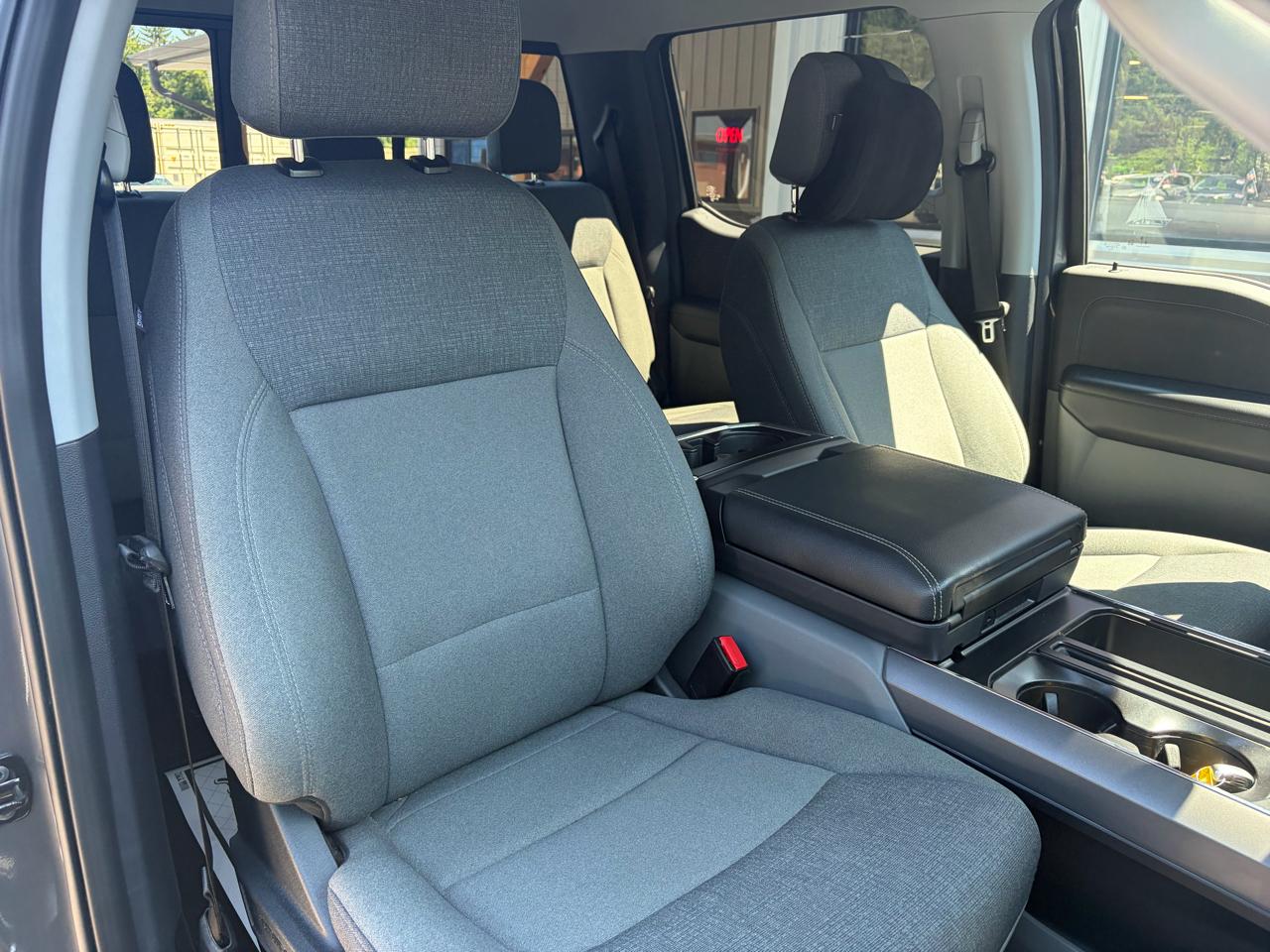Ford F-150 XLT SuperCrew 4WD 2025