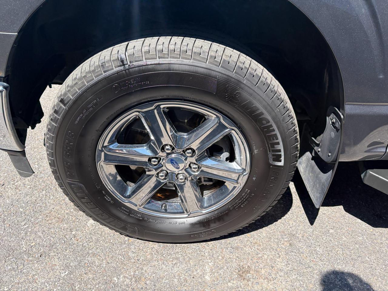 Ford F-150 XLT SuperCrew 4WD 2025