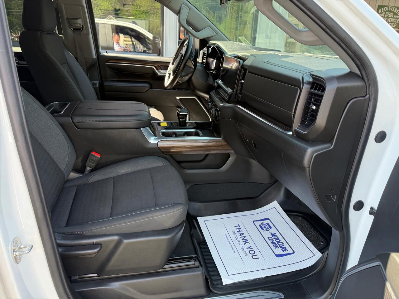 Chevrolet Silverado 1500 RST Crew Cab 4WD 2024
