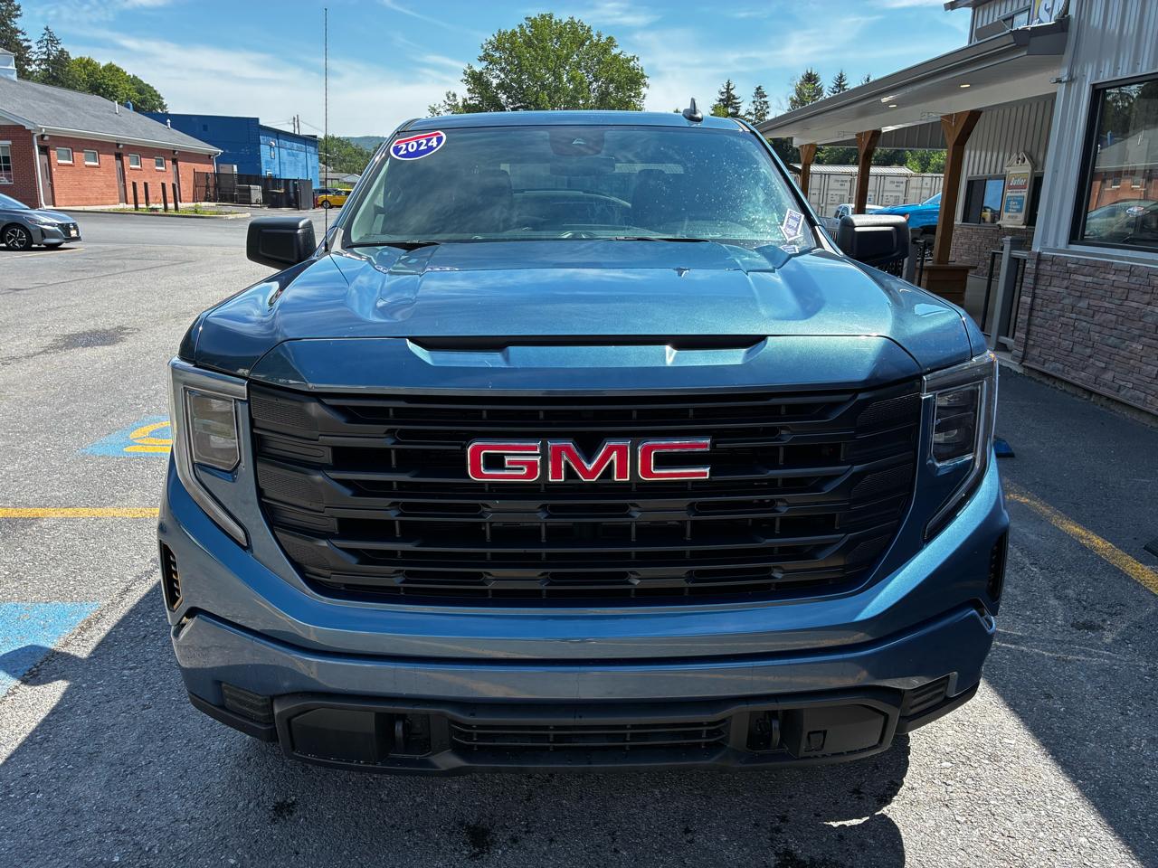 GMC Sierra 1500 Pro Crew Cab Short Box 4WD 2024