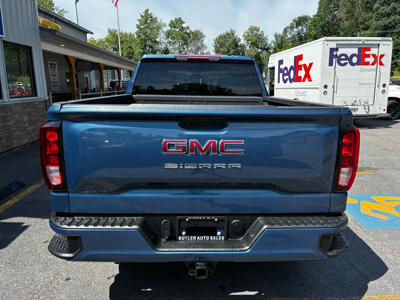 GMC Sierra 1500 Pro Crew Cab Short Box 4WD 2024