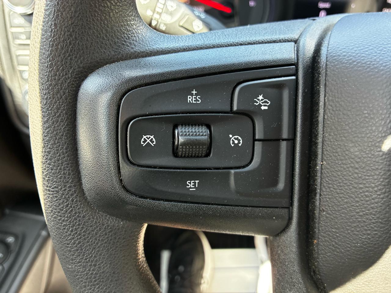GMC Sierra 1500 Pro Crew Cab Short Box 4WD 2024