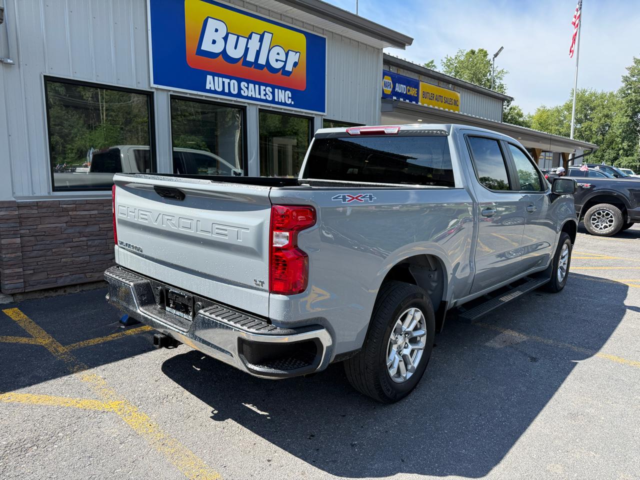 Chevrolet Silverado 1500 LT-L Crew Cab 4WD 2024