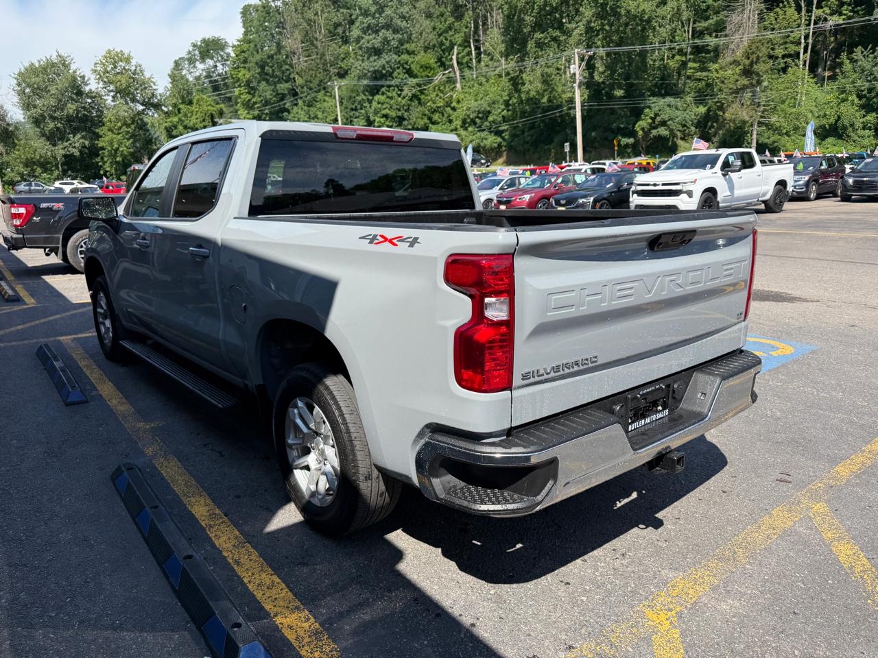 Chevrolet Silverado 1500 LT-L Crew Cab 4WD 2024