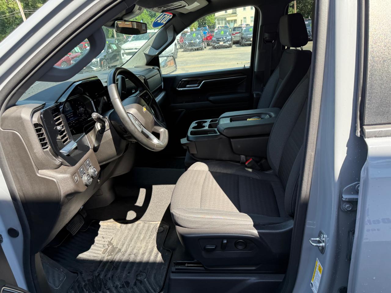 Chevrolet Silverado 1500 LT-L Crew Cab 4WD 2024