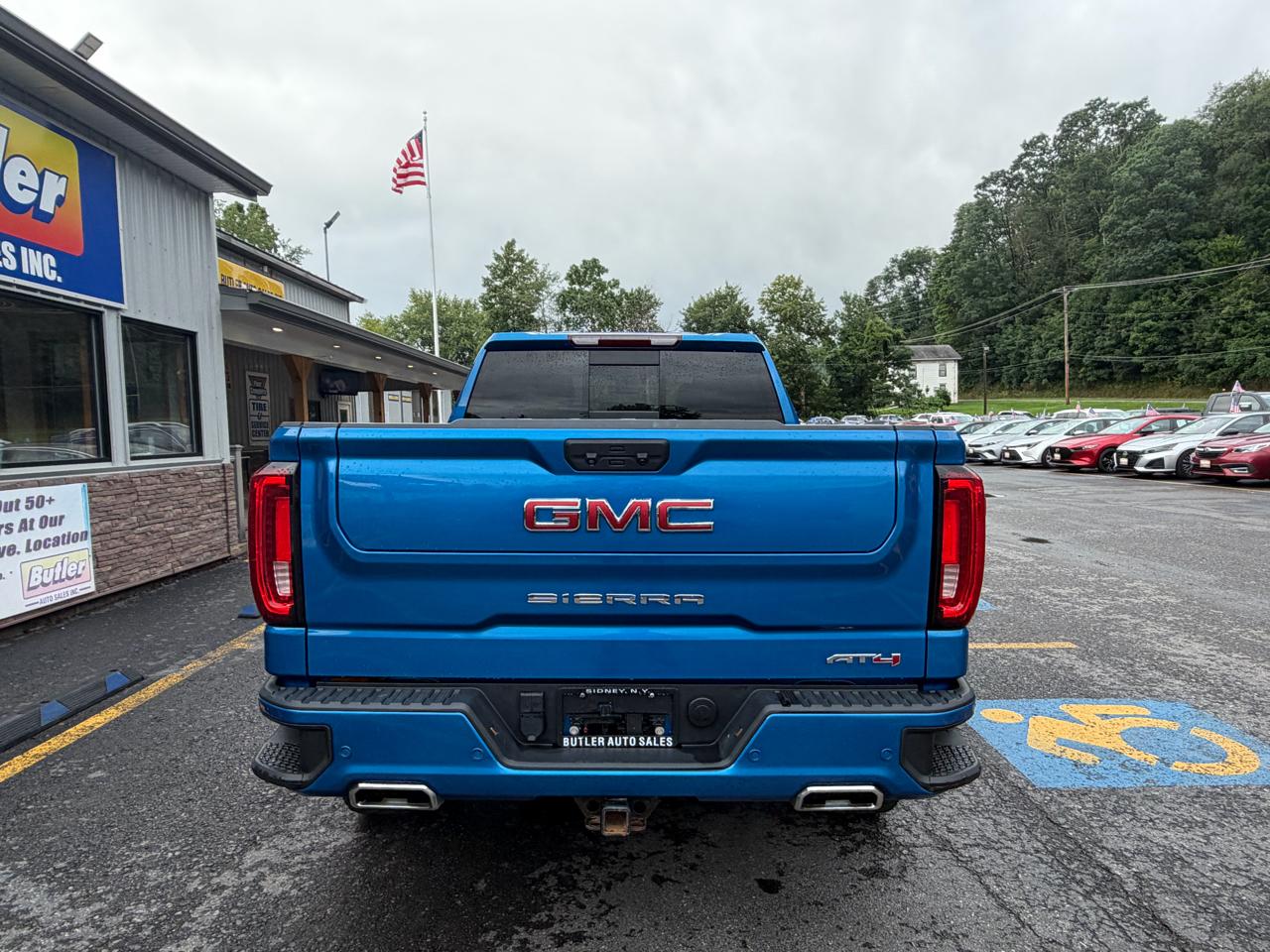 GMC Sierra 1500 AT4 Crew Cab 4WD 2023