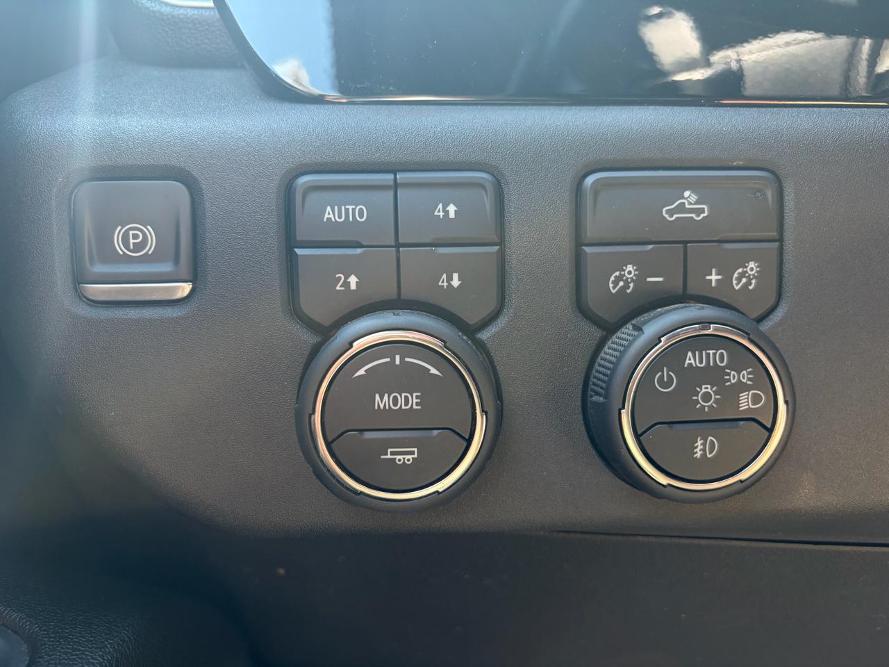 Chevrolet Silverado 1500 RST Crew Cab 4WD 2024
