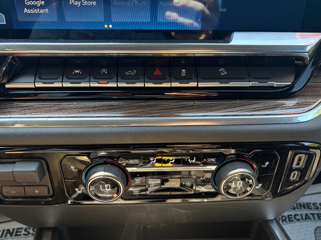 Chevrolet Silverado 1500 RST Crew Cab 4WD 2024
