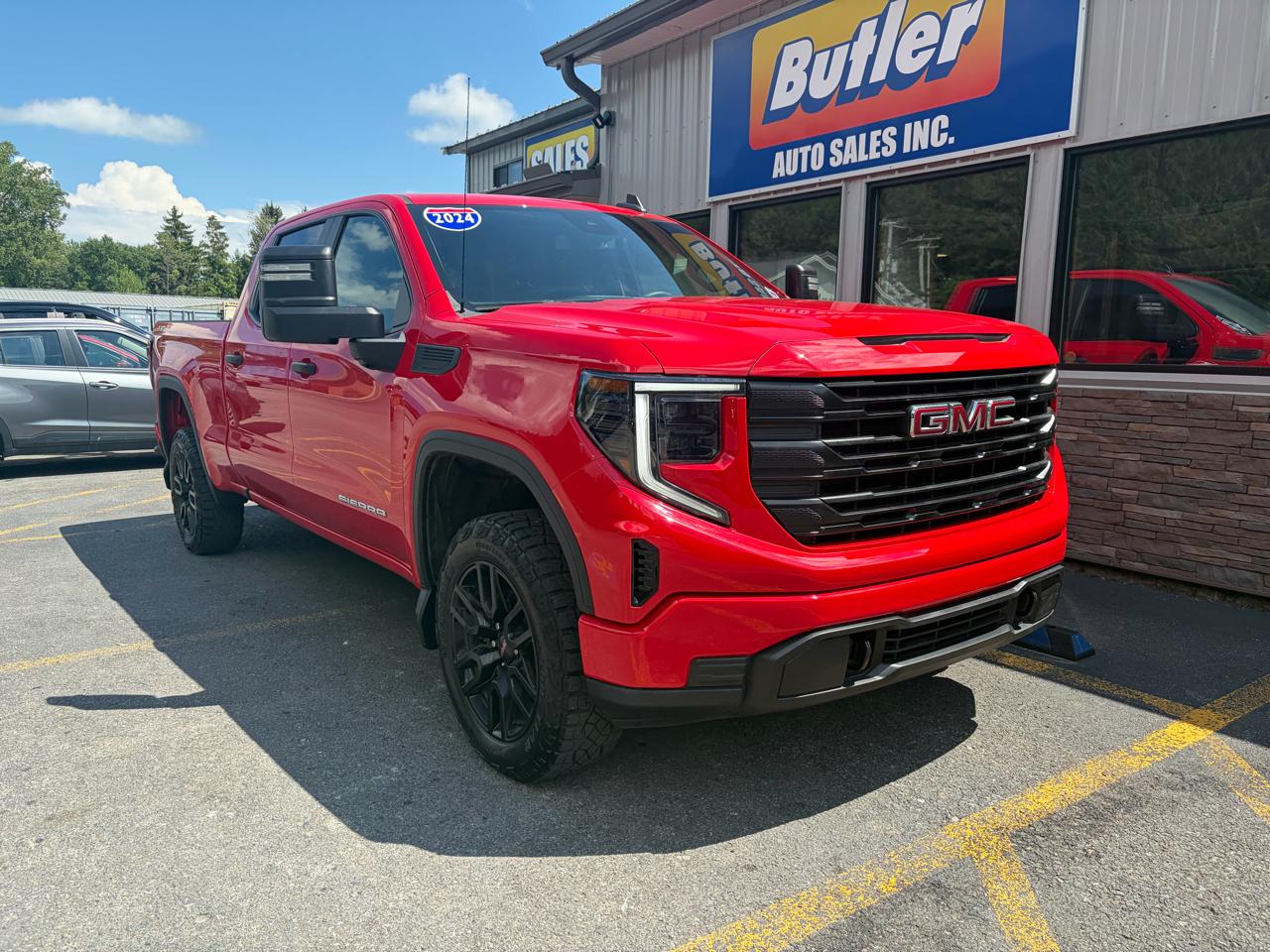 GMC Sierra 1500 Pro Crew Cab Short Box 4WD 2024