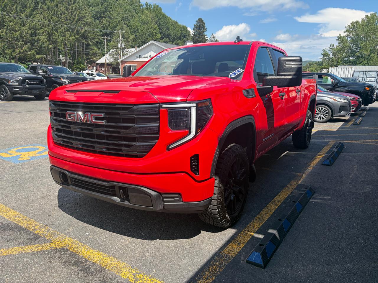 GMC Sierra 1500 Pro Crew Cab Short Box 4WD 2024