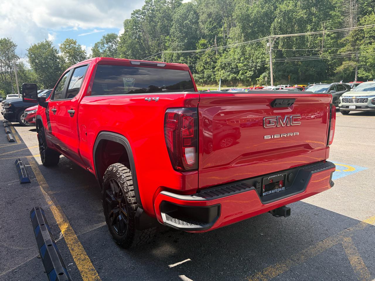 GMC Sierra 1500 Pro Crew Cab Short Box 4WD 2024