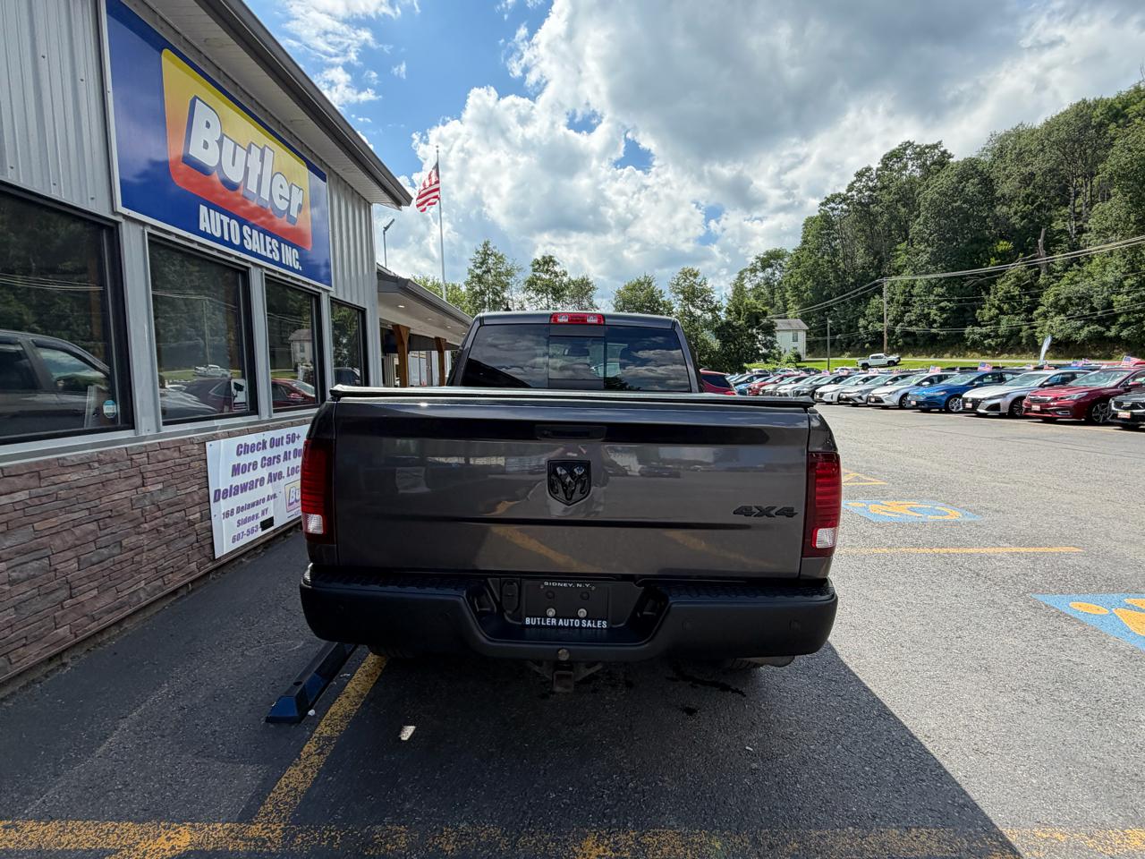 RAM 1500 SLT Quad Cab 4WD 2020