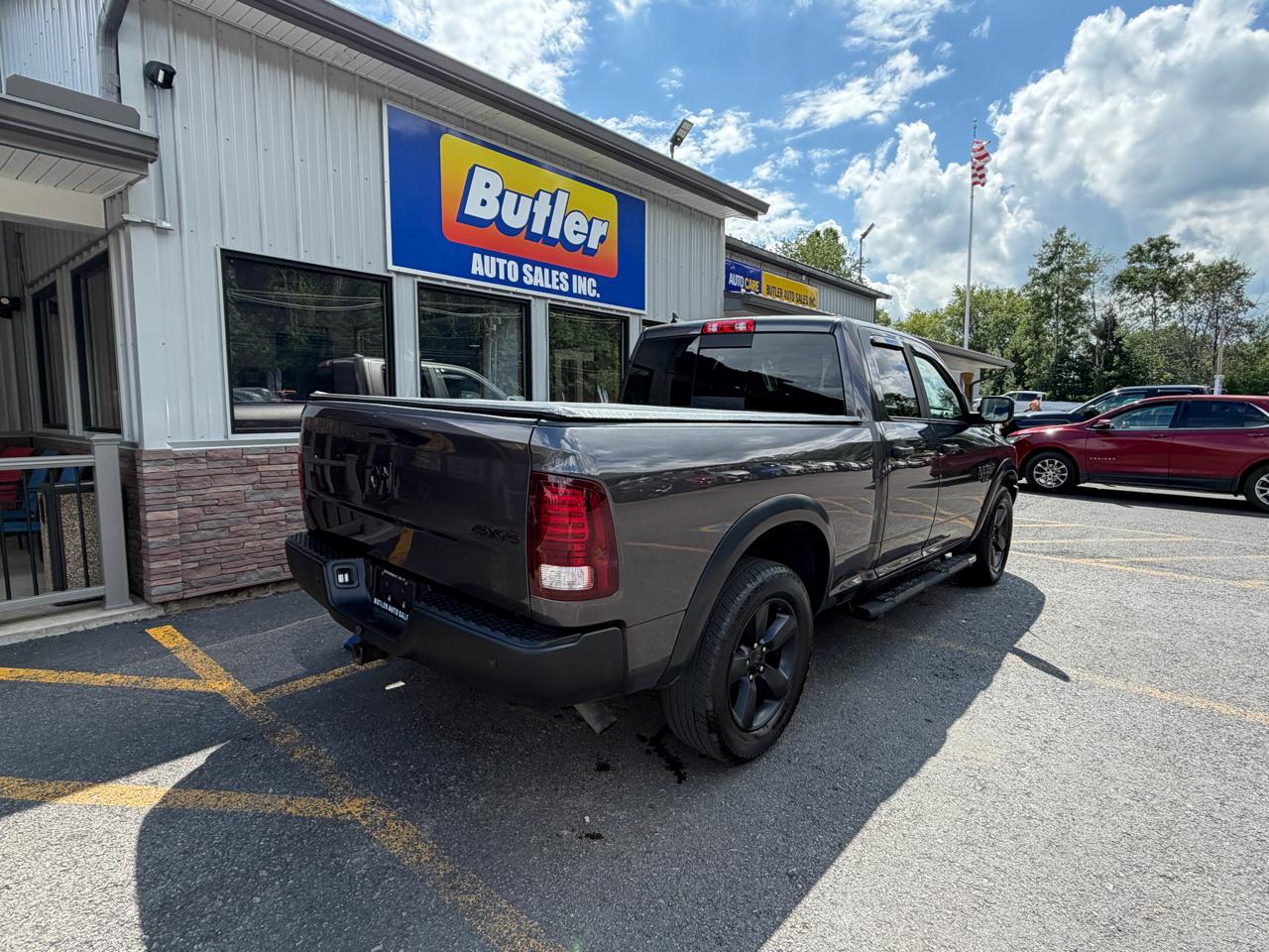 RAM 1500 SLT Quad Cab 4WD 2020