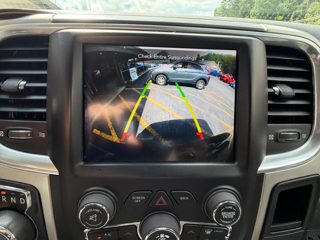 RAM 1500 SLT Quad Cab 4WD 2020