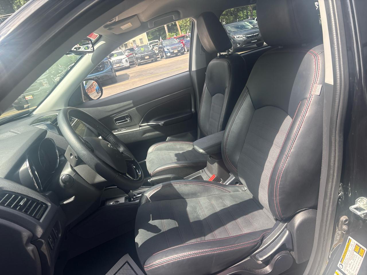 Mitsubishi Outlander Sport 2.0 ES 4WD 2024