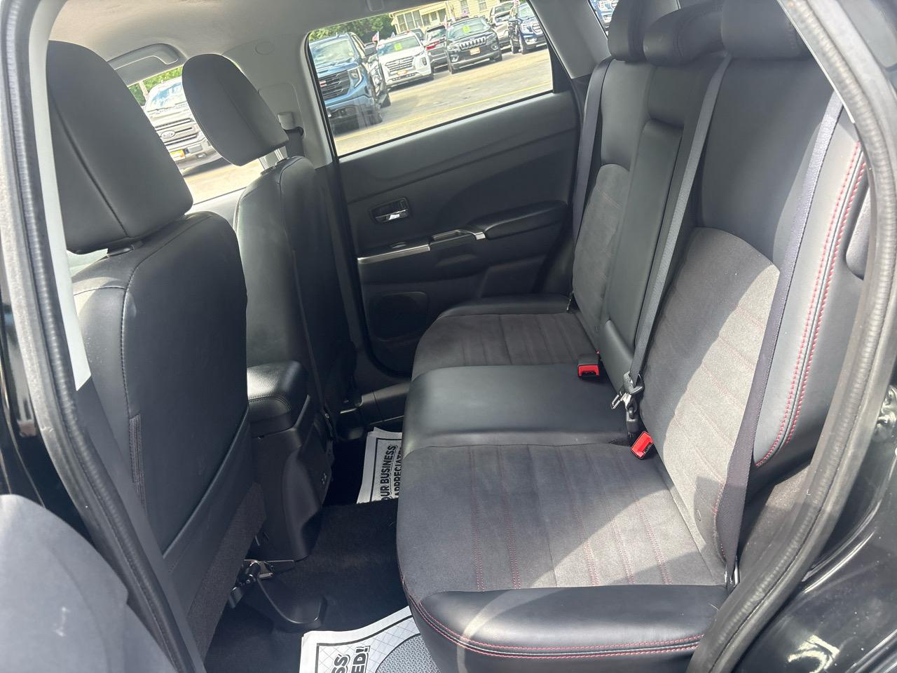 Mitsubishi Outlander Sport 2.0 ES 4WD 2024
