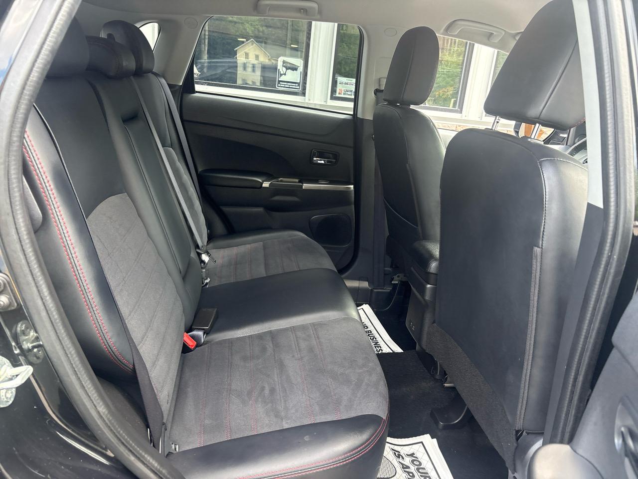 Mitsubishi Outlander Sport 2.0 ES 4WD 2024