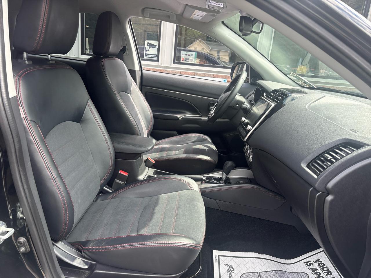 Mitsubishi Outlander Sport 2.0 ES 4WD 2024